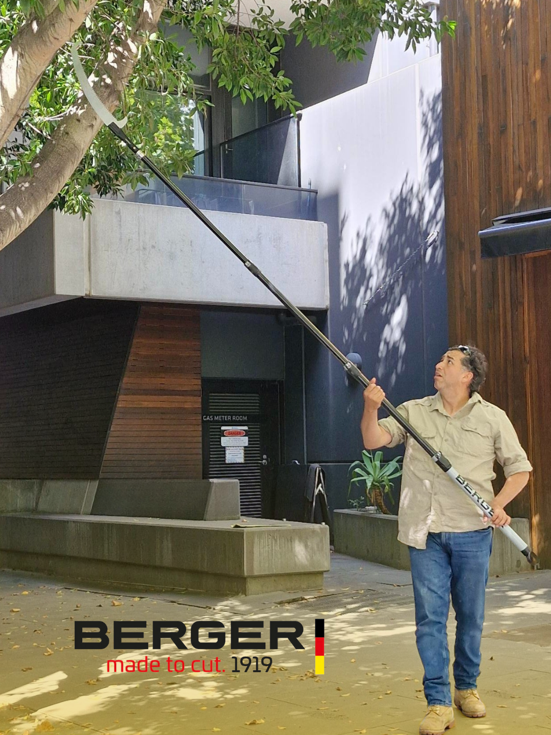 Professional-grade BERGER ArboRapid telescopic pole saw set. German-made, high-strength aluminium, extendable 2.7m–6.2m with 15.7” saw. Trusted by arborists and tree climbers. Available at Cannings nationwide. Video on Customer using 